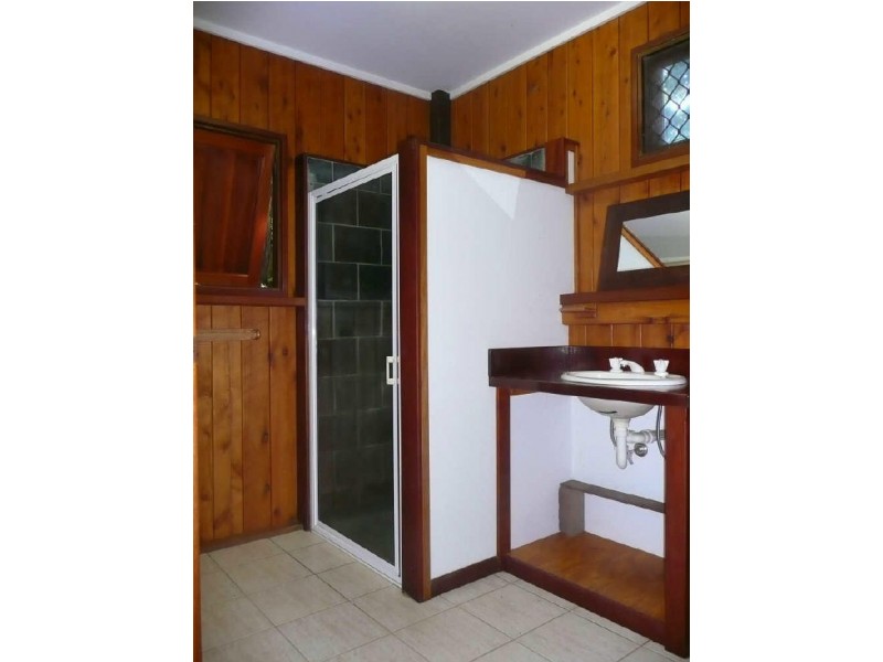 7 Thornton Court, White Rock QLD 4868