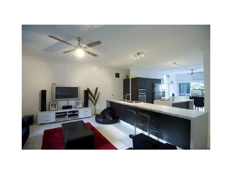 14 McKinlay Street, Whitfield QLD 4870