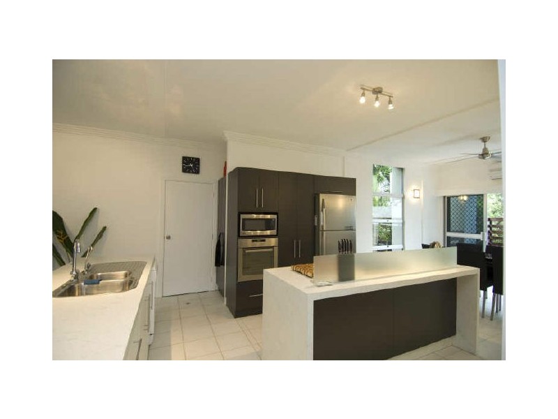 14 McKinlay Street, Whitfield QLD 4870