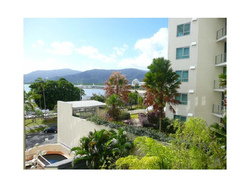 18/107 The Esplanade, Cairns QLD 4870
