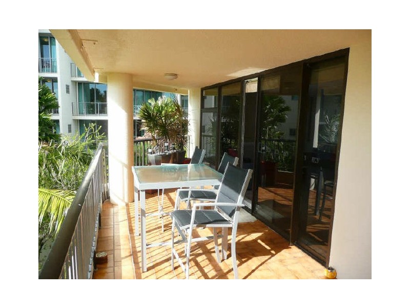 18/107 The Esplanade, Cairns QLD 4870