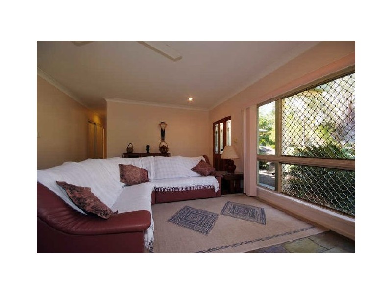 6 Wheeler Court, Brinsmead QLD 4870