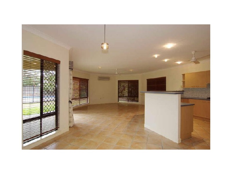17 Quadrio Crescent, Brinsmead QLD 4870