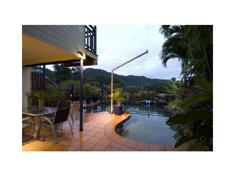 116 Hillview Crescent, Whitfield QLD 4870