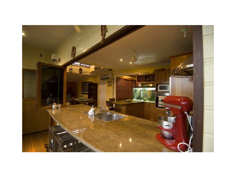 116 Hillview Crescent, Whitfield QLD 4870