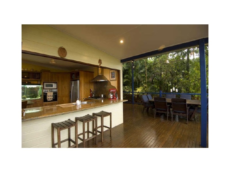 116 Hillview Crescent, Whitfield QLD 4870