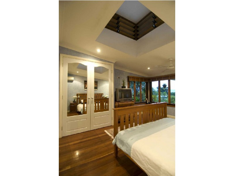 116 Hillview Crescent, Whitfield QLD 4870