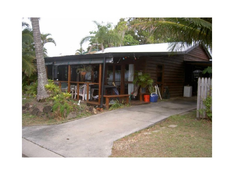 251 OShea Esplanade, Machans Beach QLD 4878