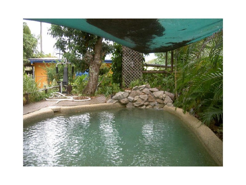 251 OShea Esplanade, Machans Beach QLD 4878