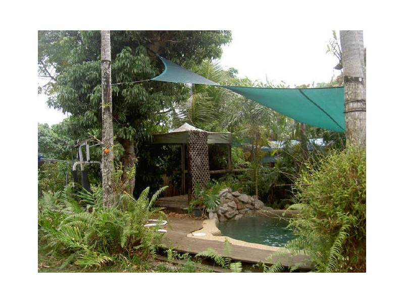 251 OShea Esplanade, Machans Beach QLD 4878