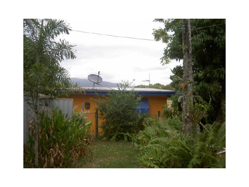 251 OShea Esplanade, Machans Beach QLD 4878