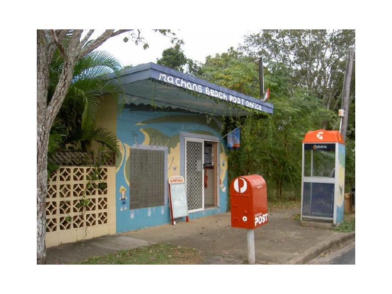251 OShea Esplanade, Machans Beach QLD 4878