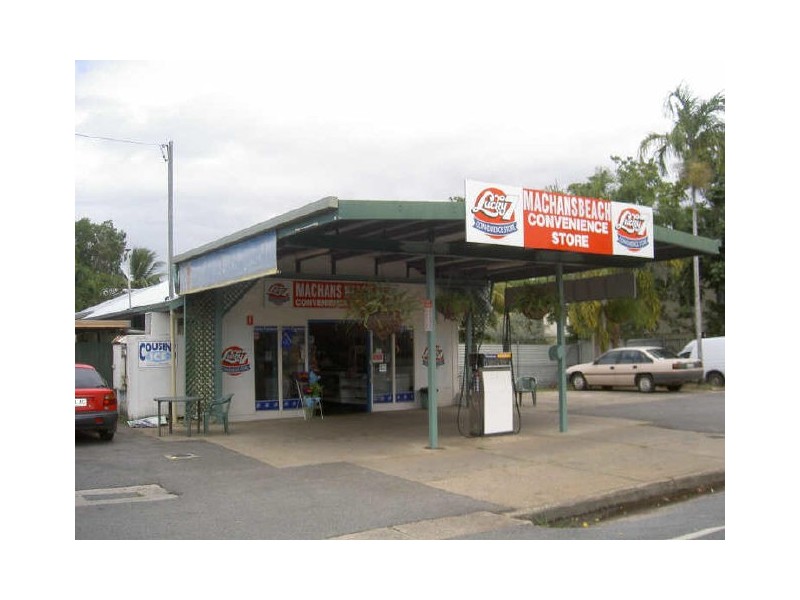 251 OShea Esplanade, Machans Beach QLD 4878