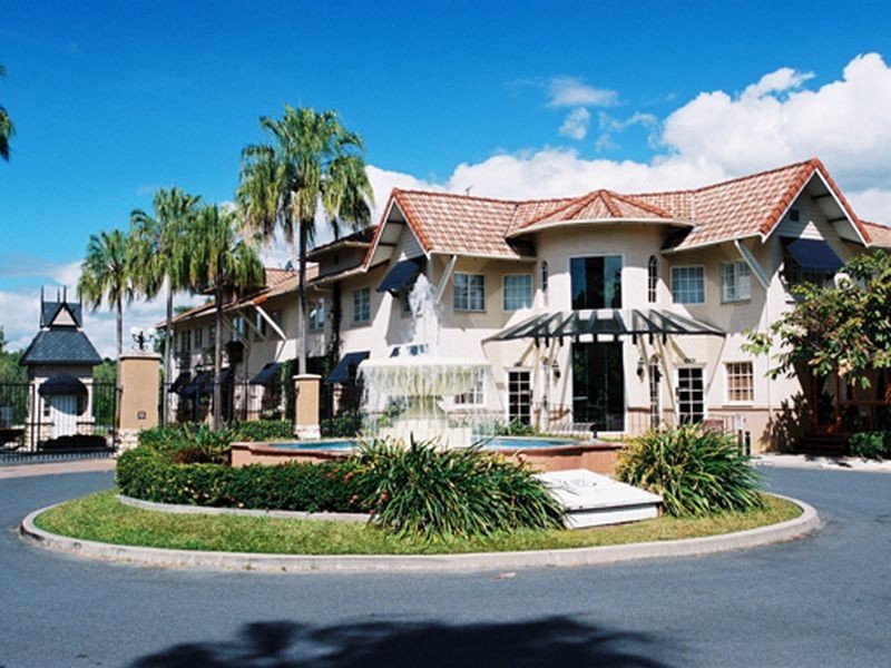 1129/2 Greenslopes Street, Cairns North QLD 4870