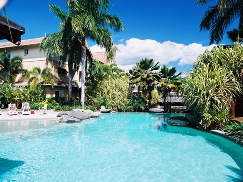 1129/2 Greenslopes Street, Cairns North QLD 4870