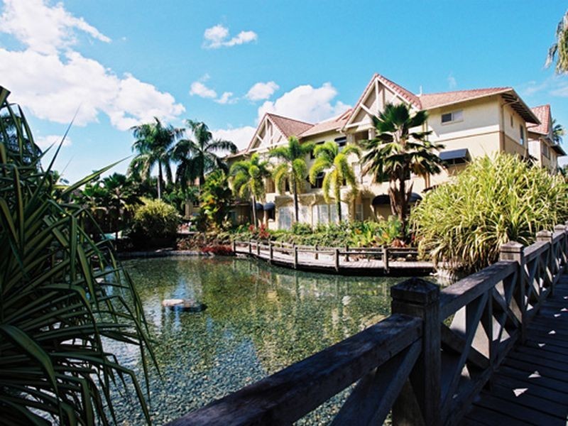 1129/2 Greenslopes Street, Cairns North QLD 4870