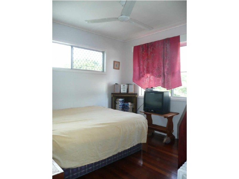 115 Mann Street, Westcourt QLD 4870