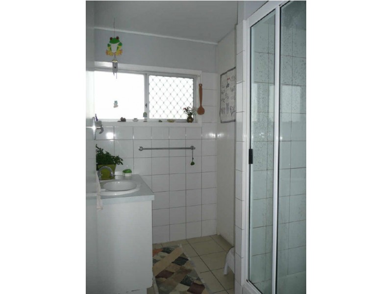 115 Mann Street, Westcourt QLD 4870