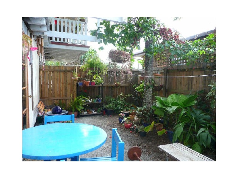 115 Mann Street, Westcourt QLD 4870