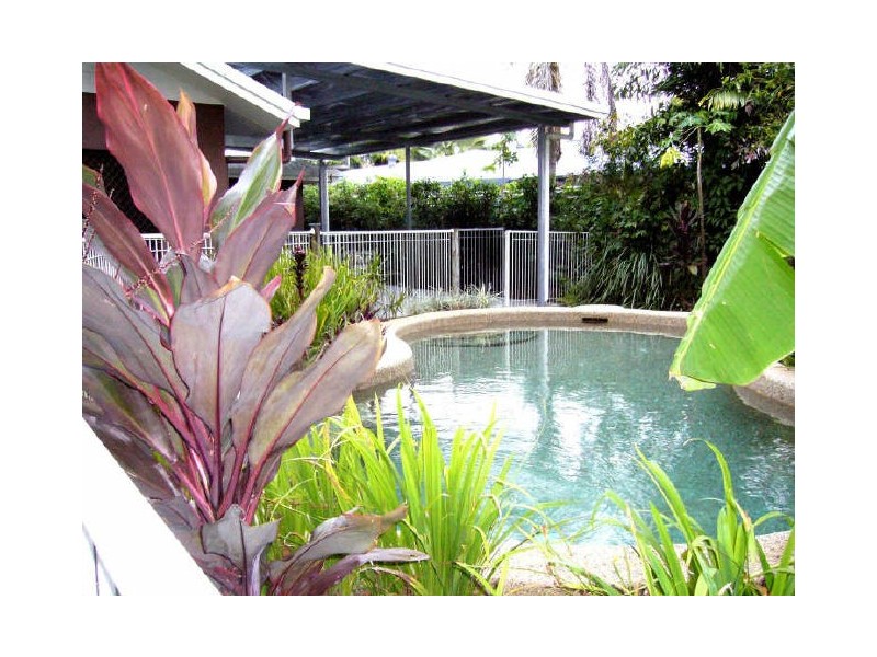 17 Tolson Close, Brinsmead QLD 4870