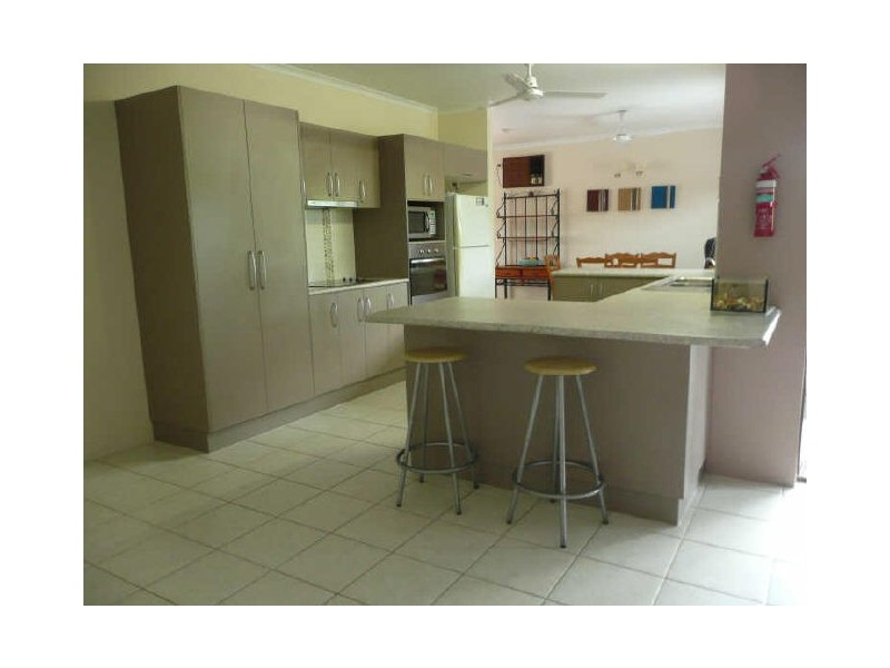 17 Tolson Close, Brinsmead QLD 4870
