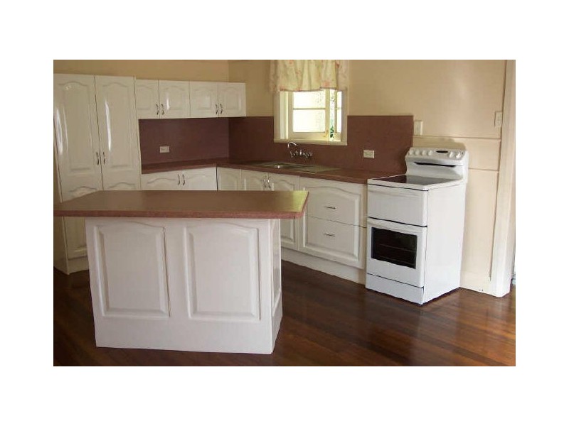 6 Tully Street, Stratford QLD 4870