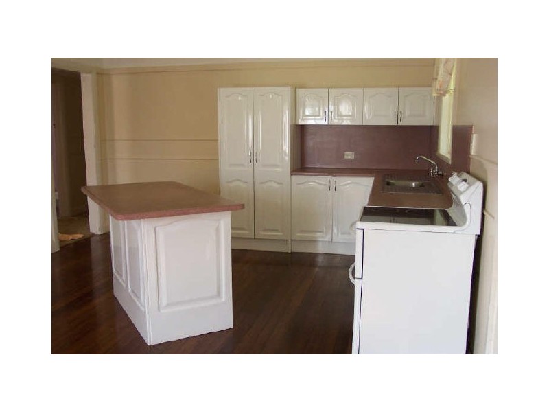 6 Tully Street, Stratford QLD 4870