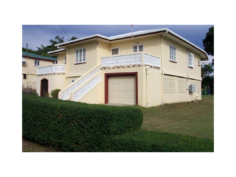 6 Tully Street, Stratford QLD 4870