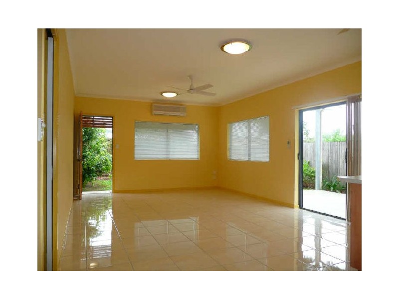 1/139 Jensen Street, Whitfield QLD 4870