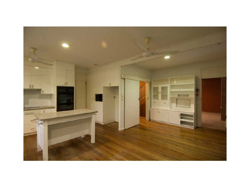 94 Hillview Crescent, Whitfield QLD 4870