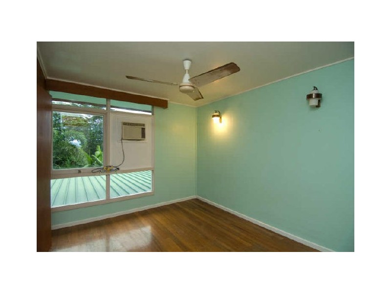 94 Hillview Crescent, Whitfield QLD 4870