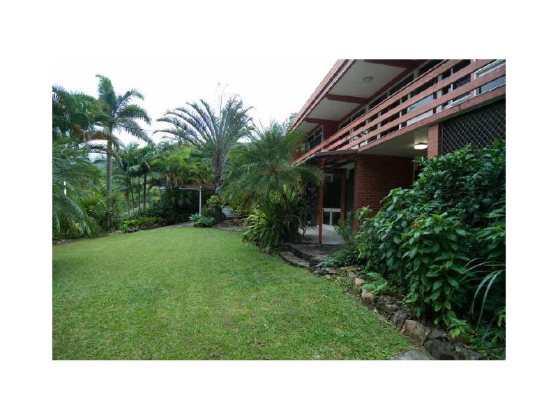 94 Hillview Crescent, Whitfield QLD 4870