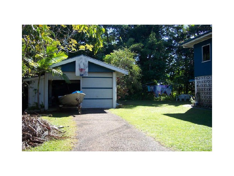 187 Woodward Street, Whitfield QLD 4870