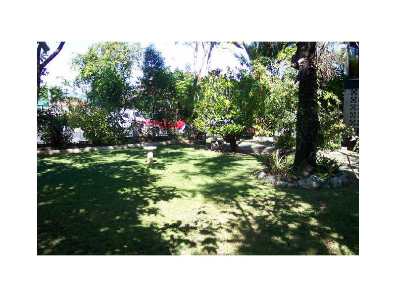 187 Woodward Street, Whitfield QLD 4870