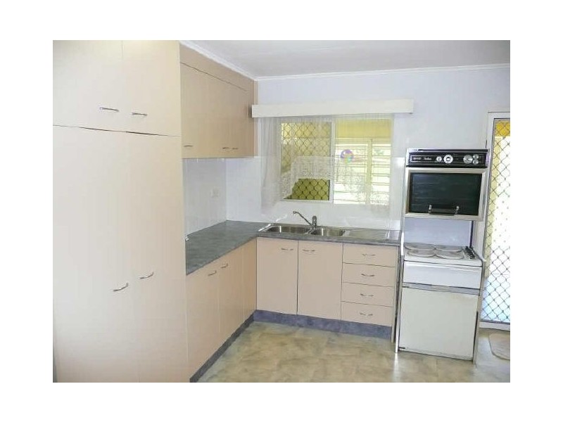 31 Agate Street, Bayview Heights QLD 4868