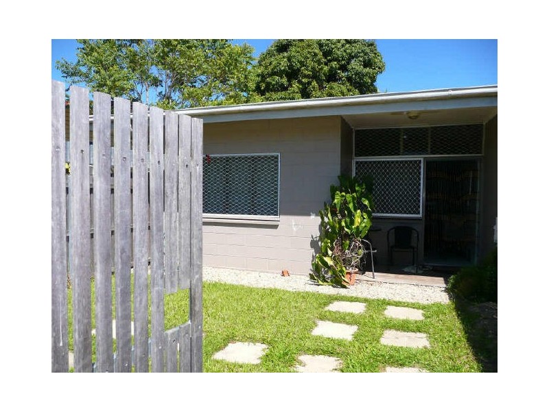 1/233 Buchan Street, Westcourt QLD 4870