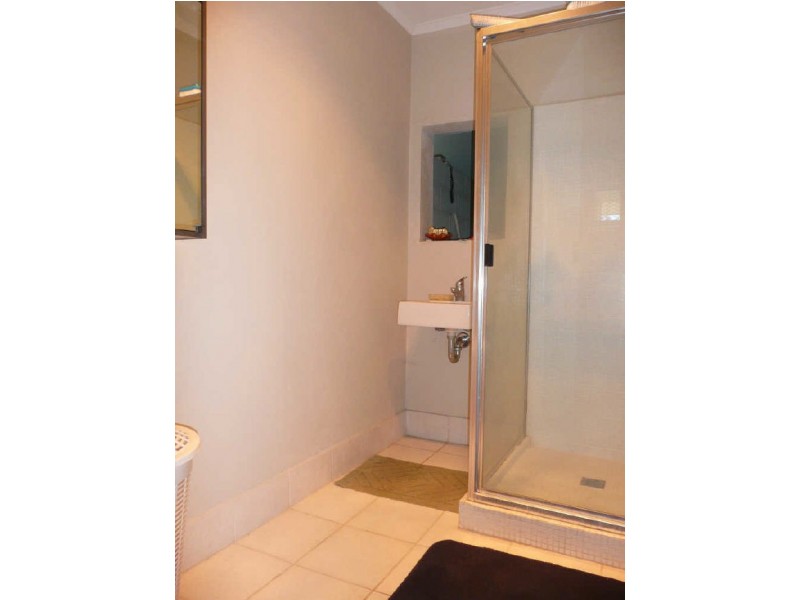 1/233 Buchan Street, Westcourt QLD 4870