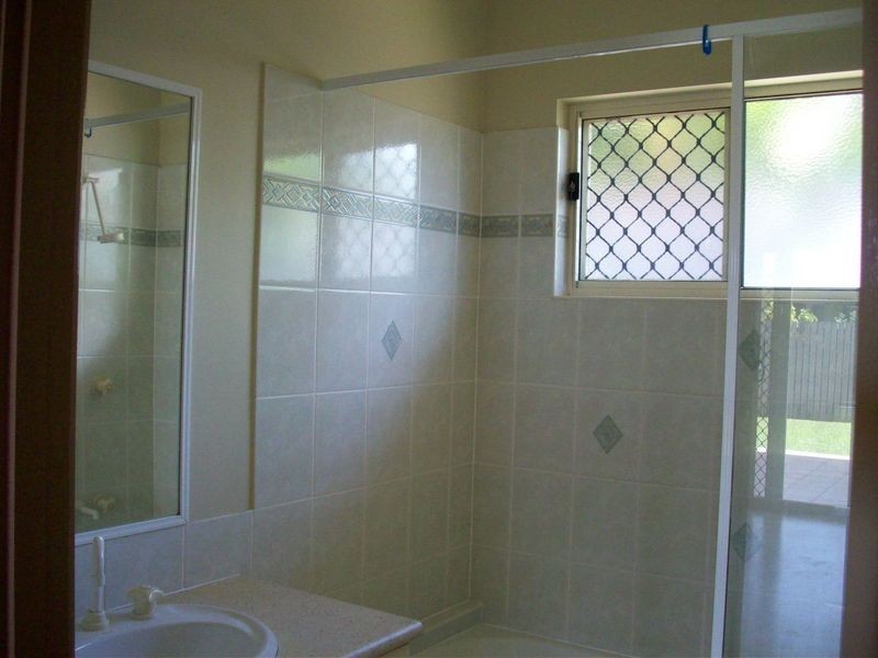 150 Mcfarlane Drive, Kanimbla QLD 4870