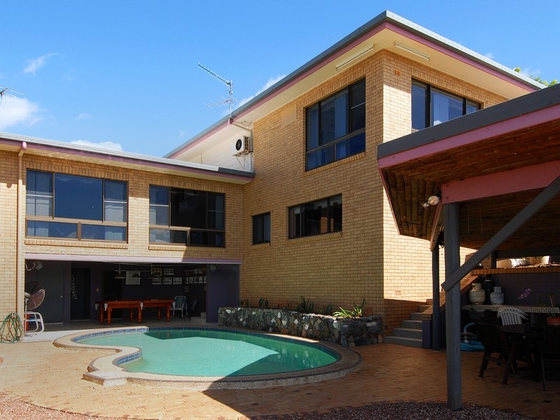 56 Koppen Terrace, Mooroobool QLD 4870