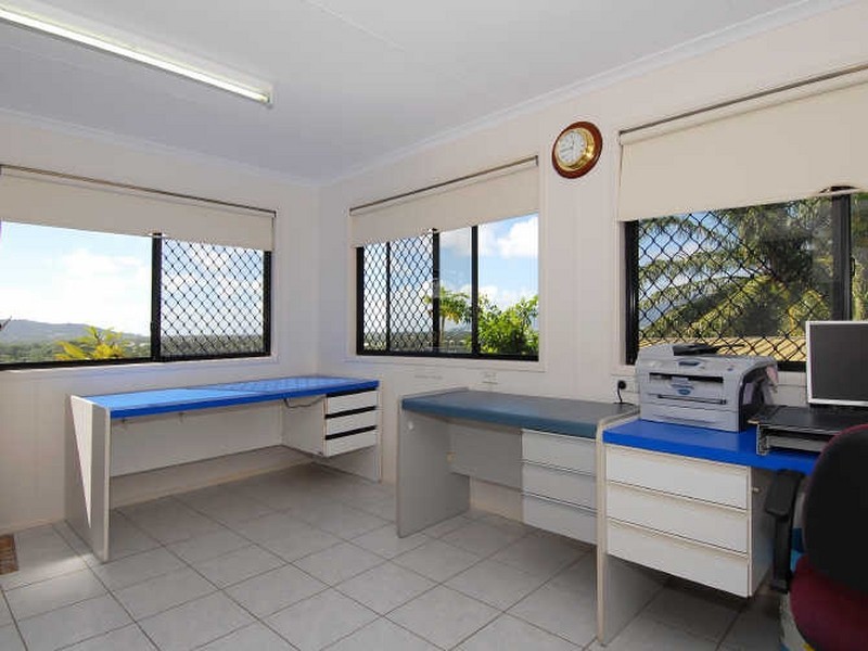 56 Koppen Terrace, Mooroobool QLD 4870
