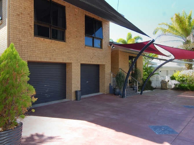56 Koppen Terrace, Mooroobool QLD 4870
