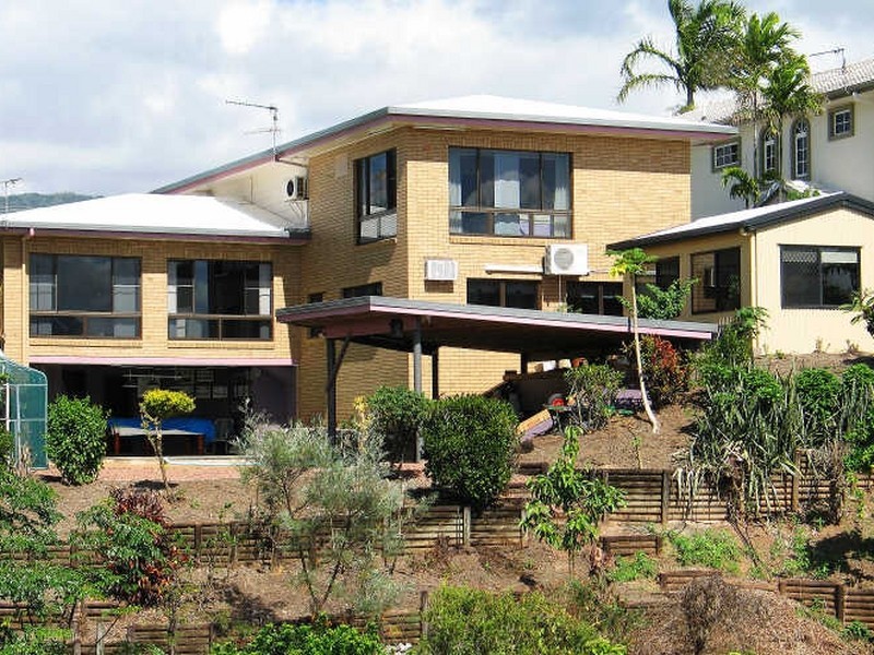 56 Koppen Terrace, Mooroobool QLD 4870