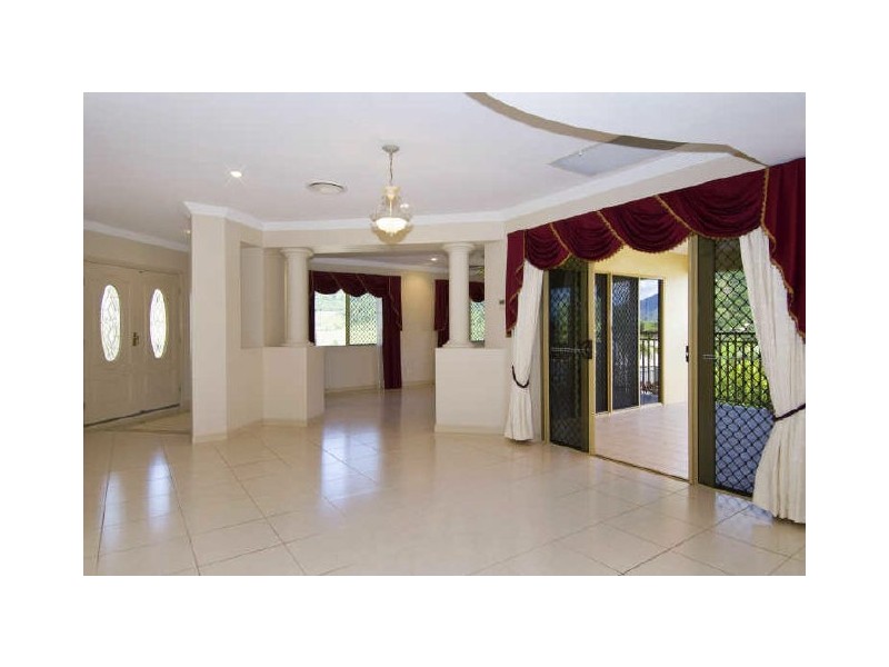 7 East Park Ridge Drive, Park Ridge QLD 4125