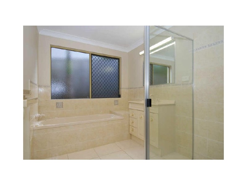 7 East Park Ridge Drive, Park Ridge QLD 4125