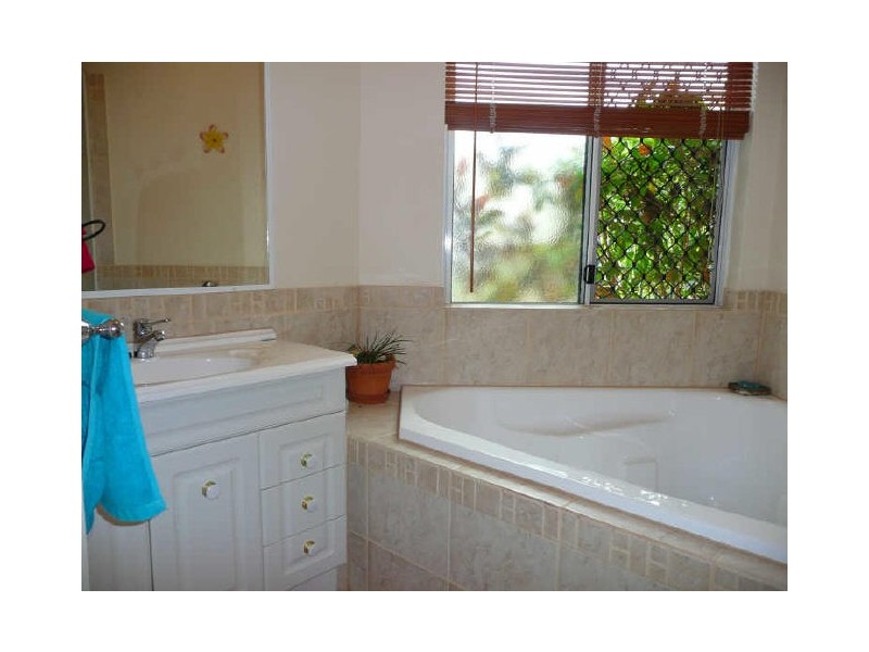 40 Taringa Street, Brinsmead QLD 4870