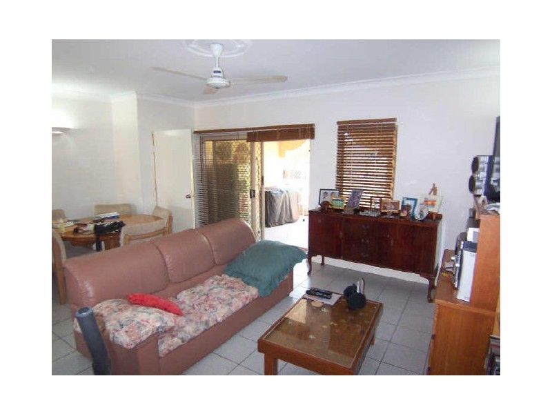 8/21 Springfield Crescent, Manoora QLD 4870