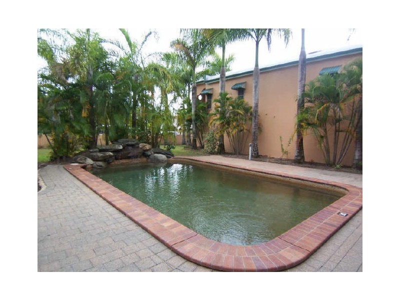 8/21 Springfield Crescent, Manoora QLD 4870