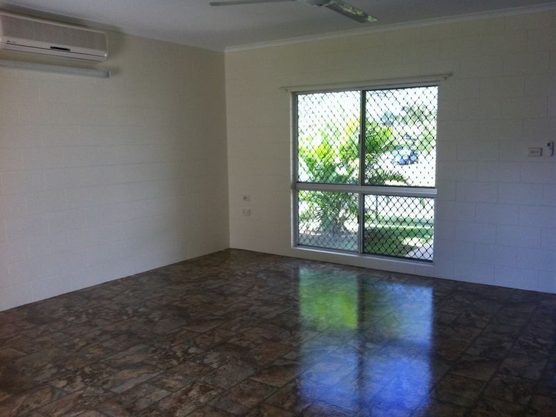 2 Carmel Close, Woree QLD 4868