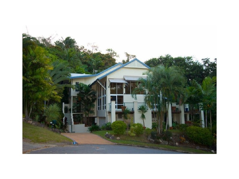 182 Hillview Crescent, Whitfield QLD 4870