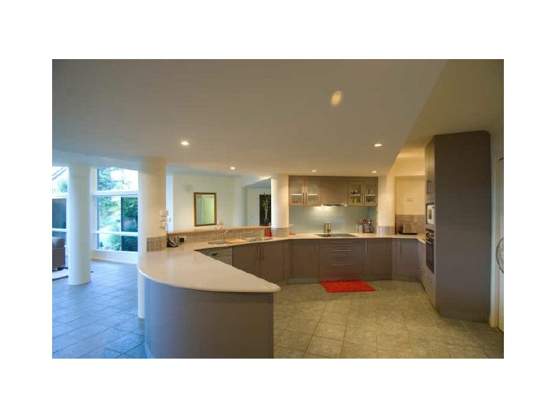 182 Hillview Crescent, Whitfield QLD 4870